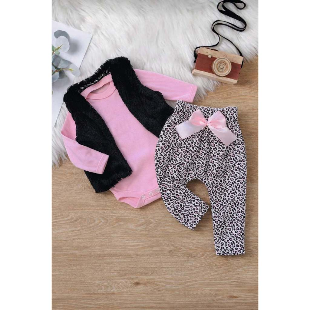 Conjunto Kit 3 Peças Bebê Menina com Body Básico, Calça e Coletinho Forrado para o Inverno Frio